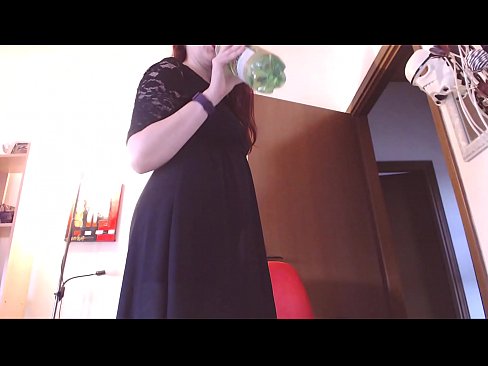 ❤️ Una schiava sottomessa che ama le mutandine sporche e lussuriose è costretta a masturbarsi dopo aver visto questo video! Video di sessoal it.pornohammer.ru ️❤