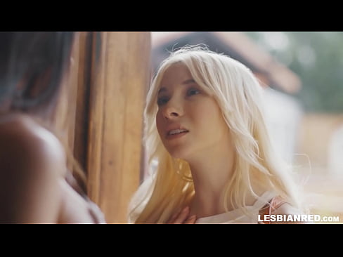 ❤️ Ragazza torna a casa qualche mese dopo e finisce per mangiare la figa della sua matrigna Video di sessoal it.pornohammer.ru ️❤