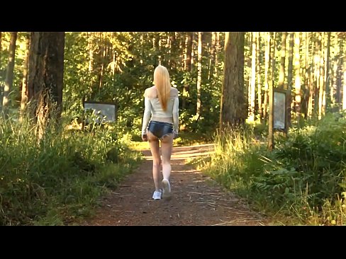 ❤️ Bella donna si muove lentamente, video non nudo Video di sessoal it.pornohammer.ru ️❤
